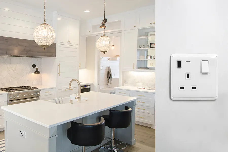 Front view of the 1 Gang TV and RJ45 LAN Outlet in white
