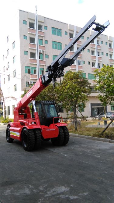 11 ton telescopic crane loader - Image 3