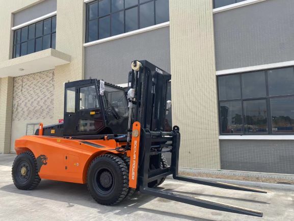 Forklift side view showing mast