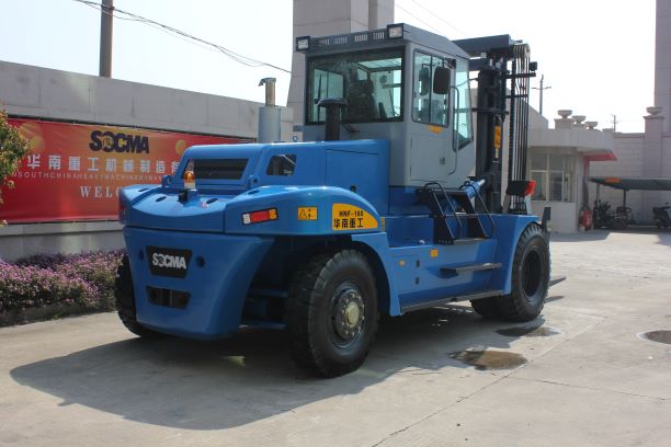 Heavy Duty Forklift with 16 Ton Capacity
