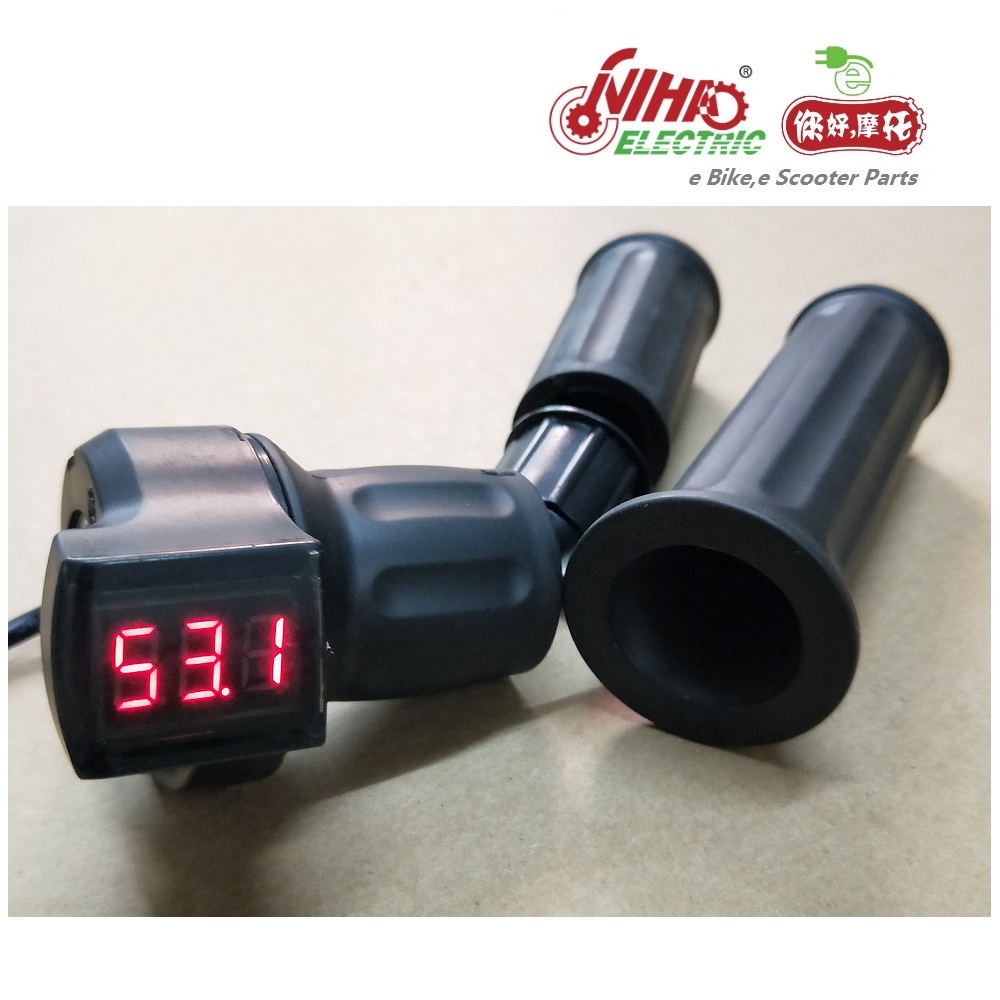 E-bike half twist throttle with integrated LED digital voltage display