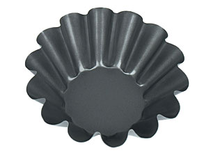 Fluted Carbon Steel Tart Pan with Removable Bottom