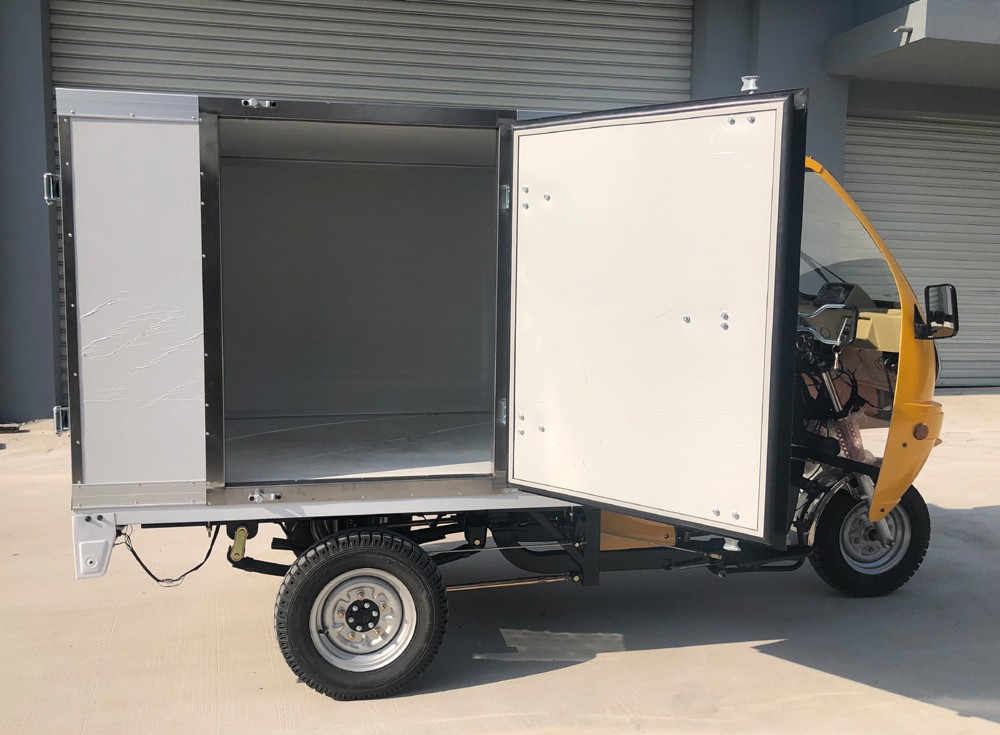 200CC Gasoline Cargo Tricycle with enclosed PU BOX for Fresh Keeping - Image 2
