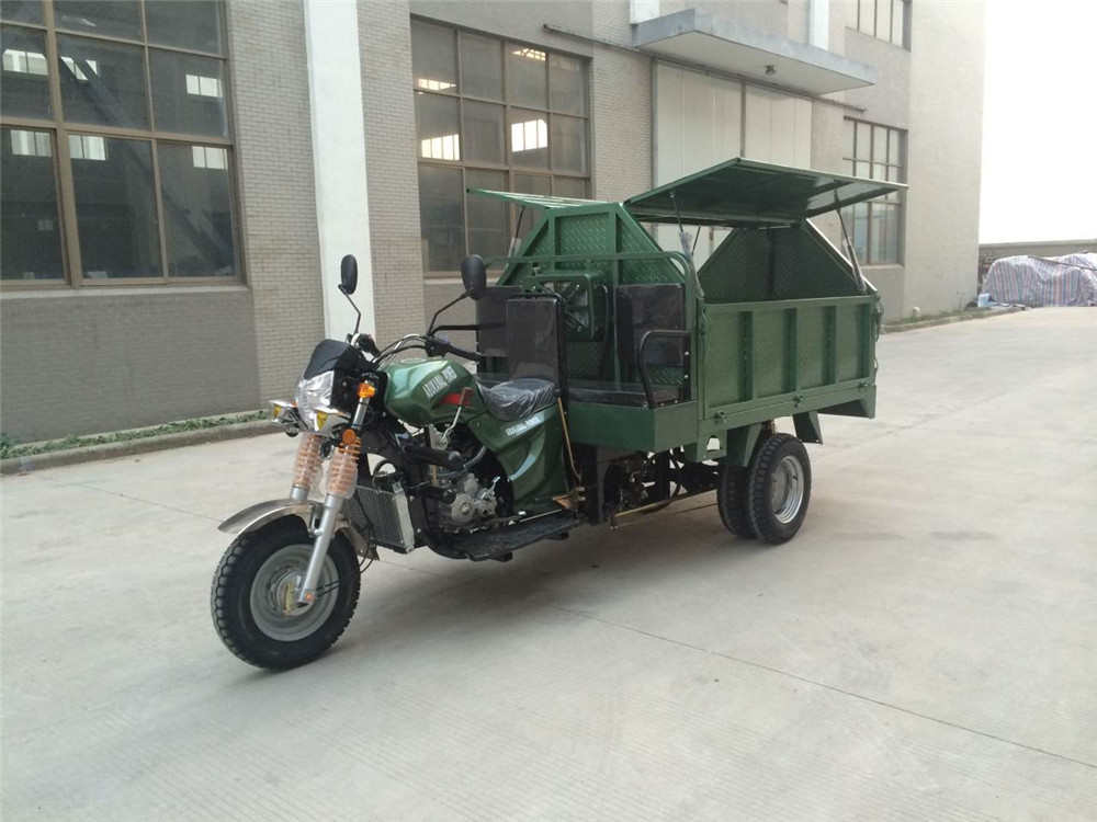 200CC WATER COOLED GASOLINE GARBAGE TRICYCLE - Image 3