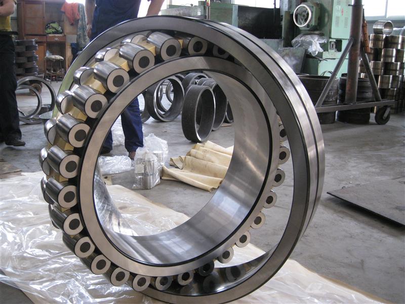 Spherical Roller Bearing 241/600 CA/C3 W33