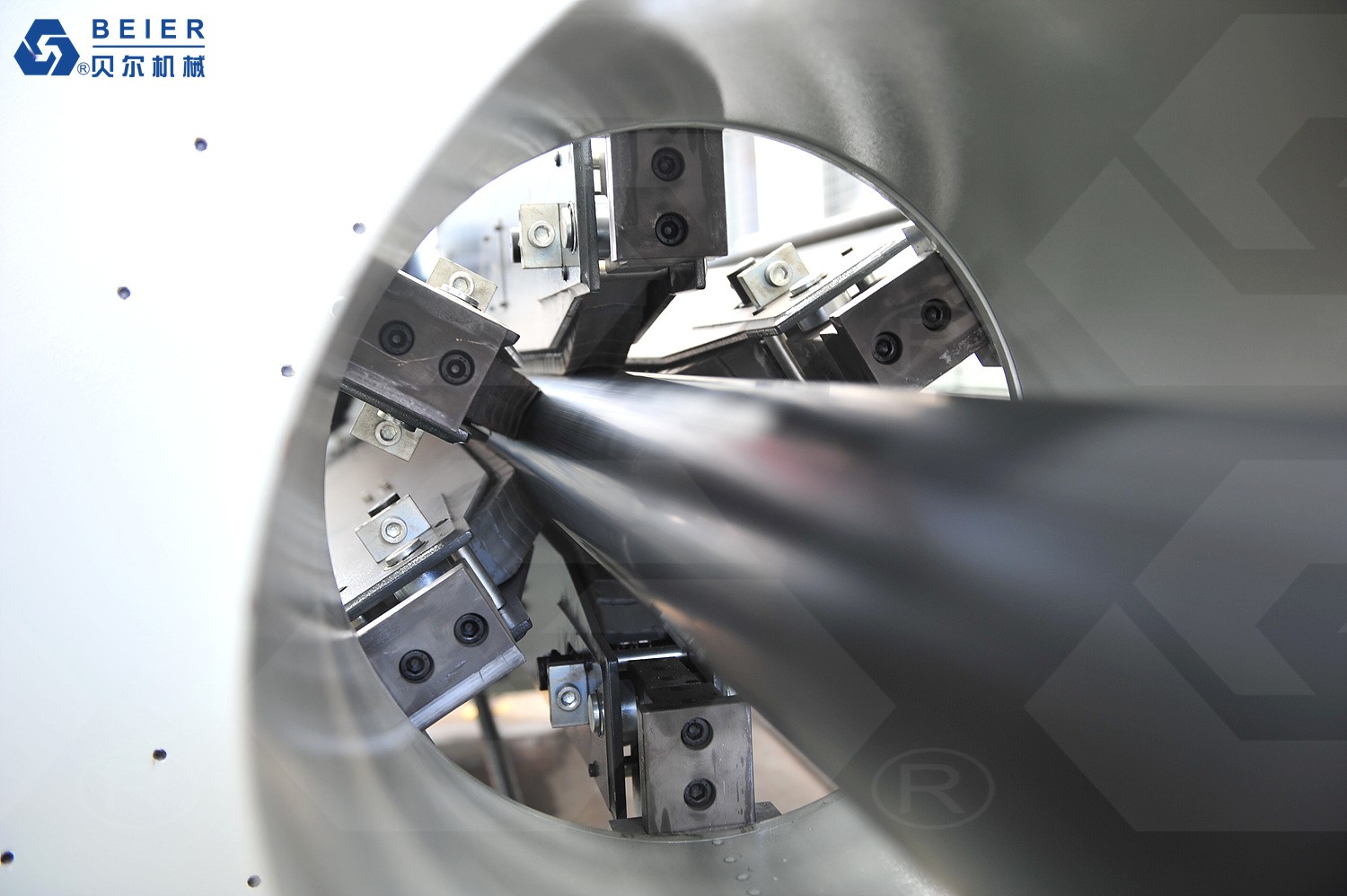 250-630mm HDPE/PE/PP/PP-R pipe extrusion line - Image 3