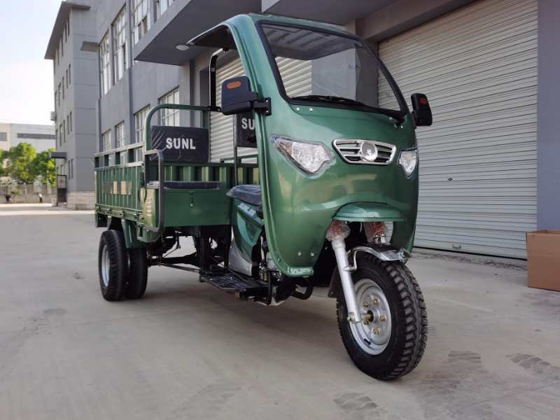 250CC Water-Cooled Gasoline Cargo Tricycle with Cabin