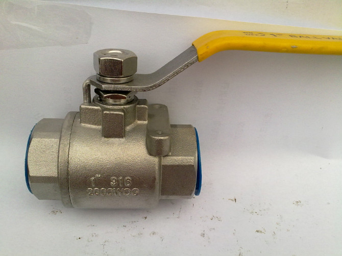 Female Threaded Two-Piece Stainless Steel Ball Valve