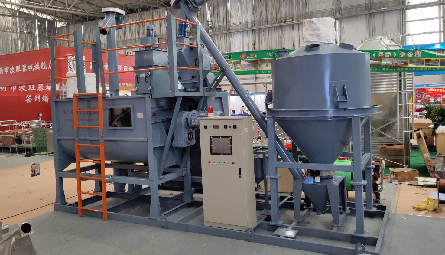 3-5Ton/H Animal Poultry livestock feed production line/ Pig Cattle Chicken feed mixer mach - Image 2