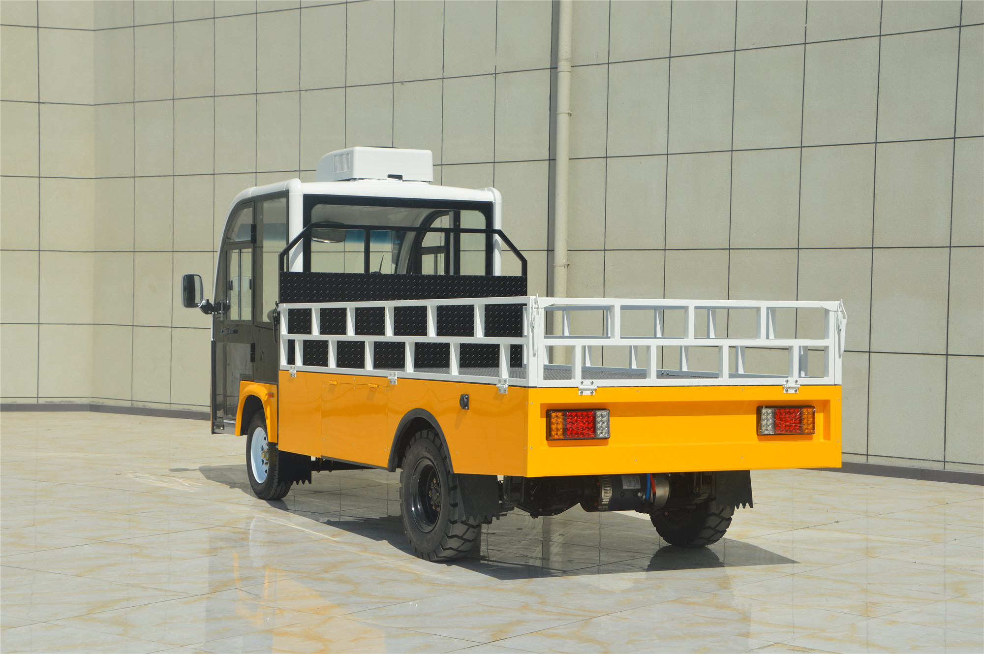 3 ton Electric cargo truck - Image 2