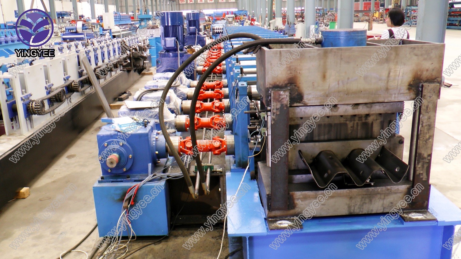 3 waves guardrail roll forming machine - Image 3