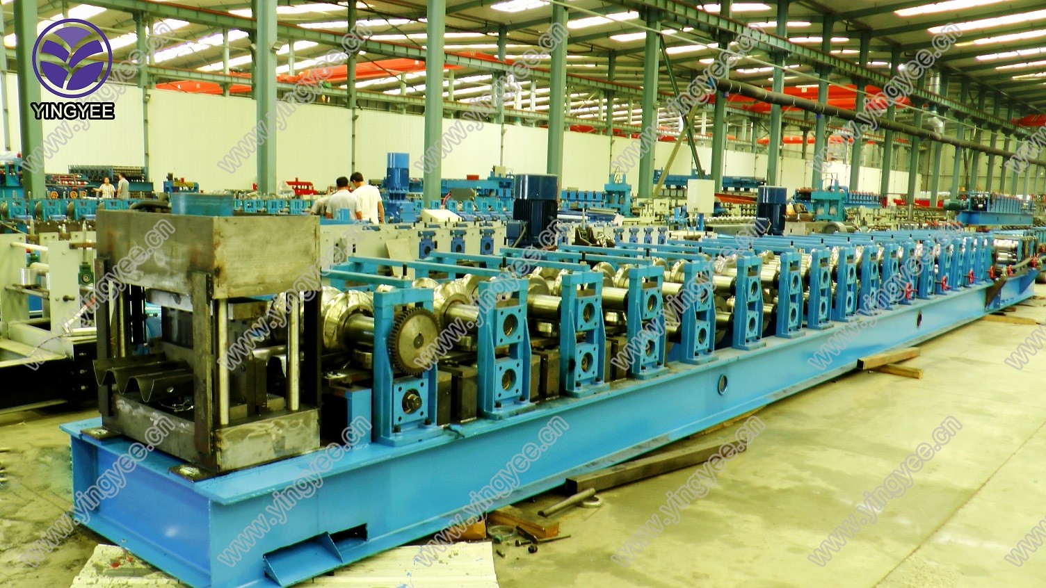3 waves guardrail roll forming machine - Image 2