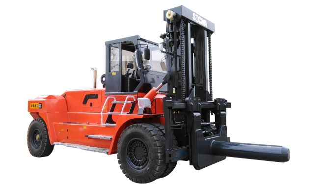 Heavy duty forklift handling cylindrical loads