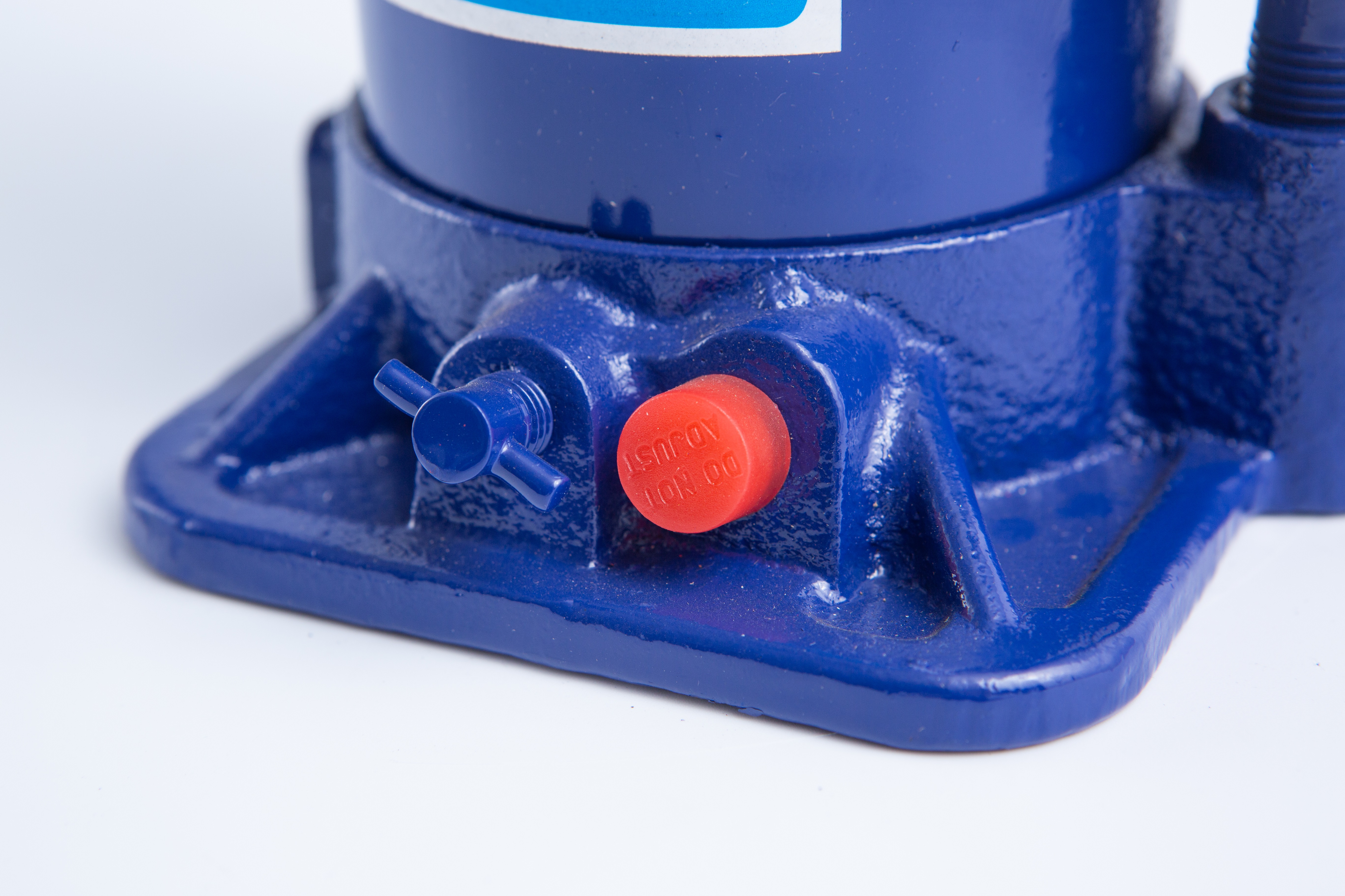 32T HYDRAULIC BOTTLE JACK WITH SAFETY RELIEF VAVLE - Image 2