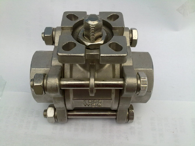 3-Piece Stainless Steel Ball Valve with Female Threaded Ends and Mounting Pad