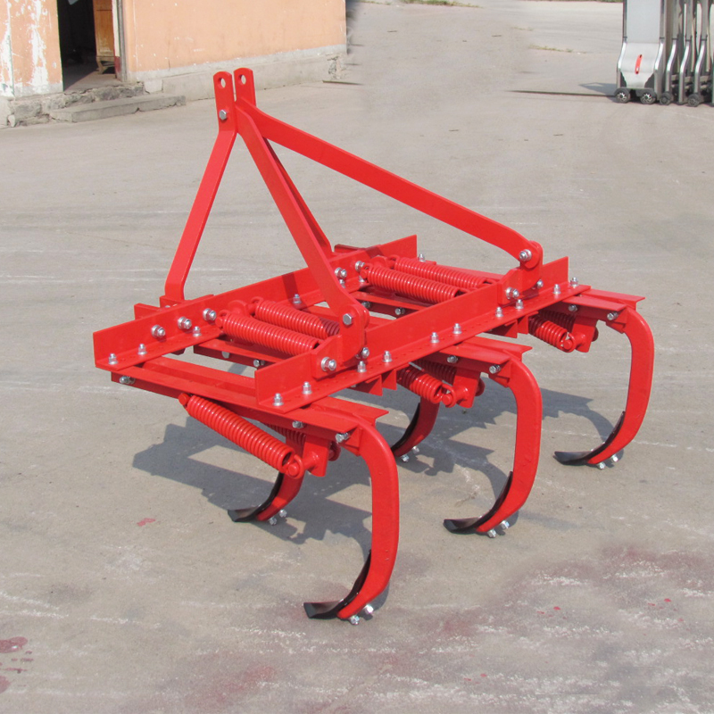 Spring-loaded tines on the 3ZT Field Cultivator