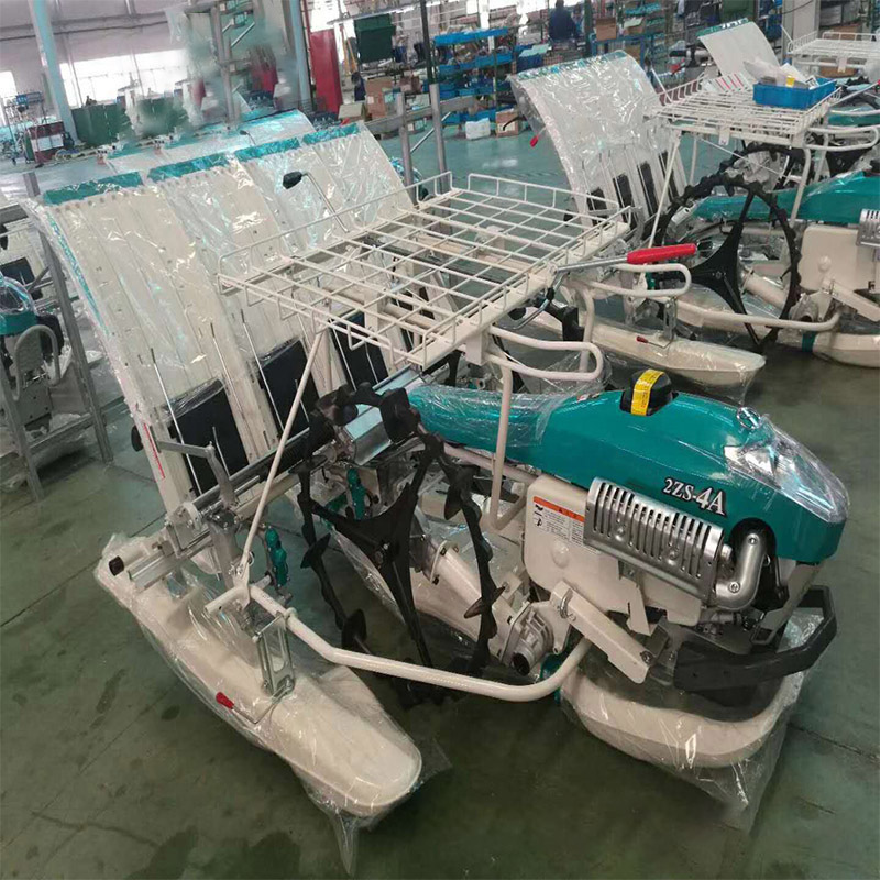 4 rows walking Rice Transplanter YAMAHA engine - Image 3