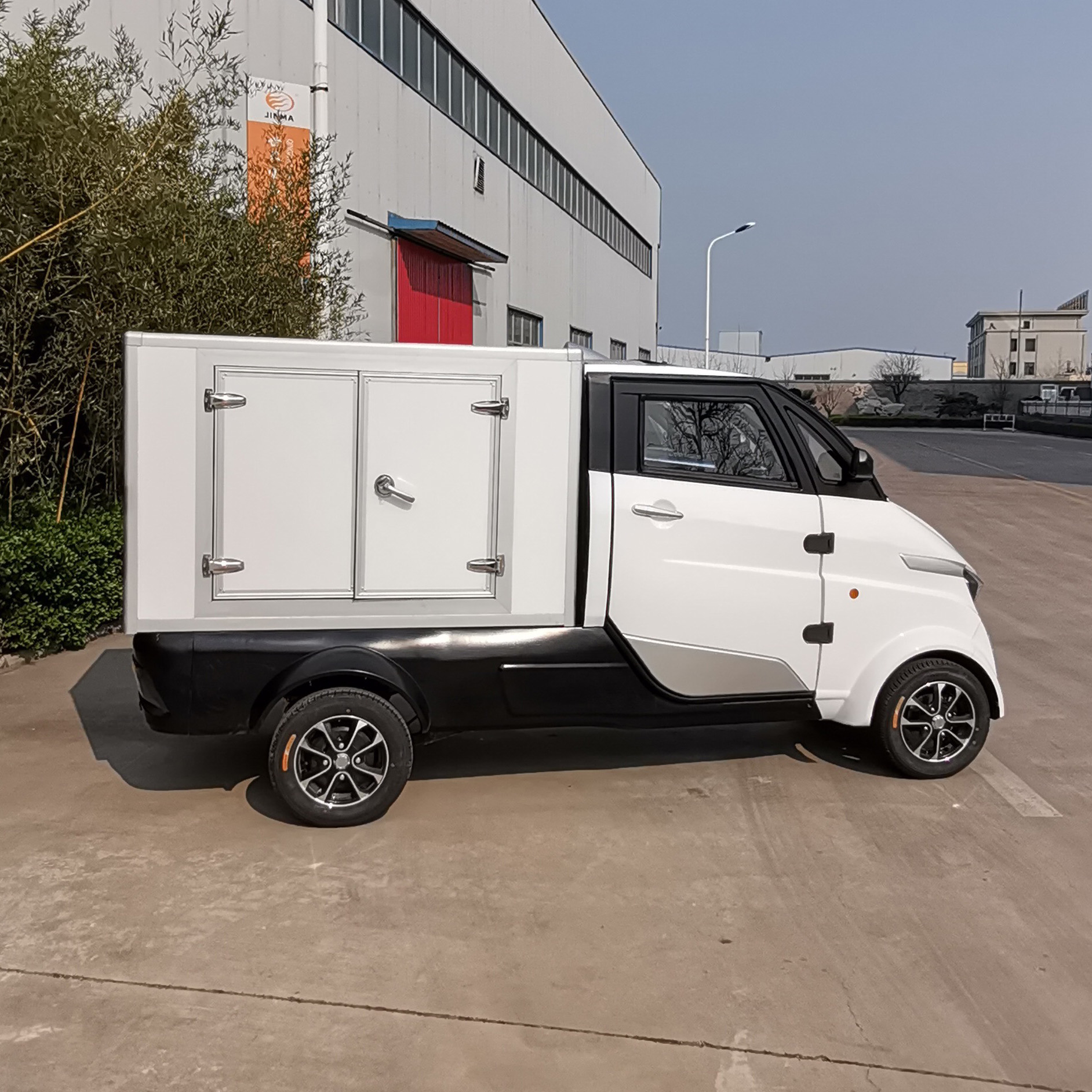 4-Wheel Electric mini cargo - Image 3