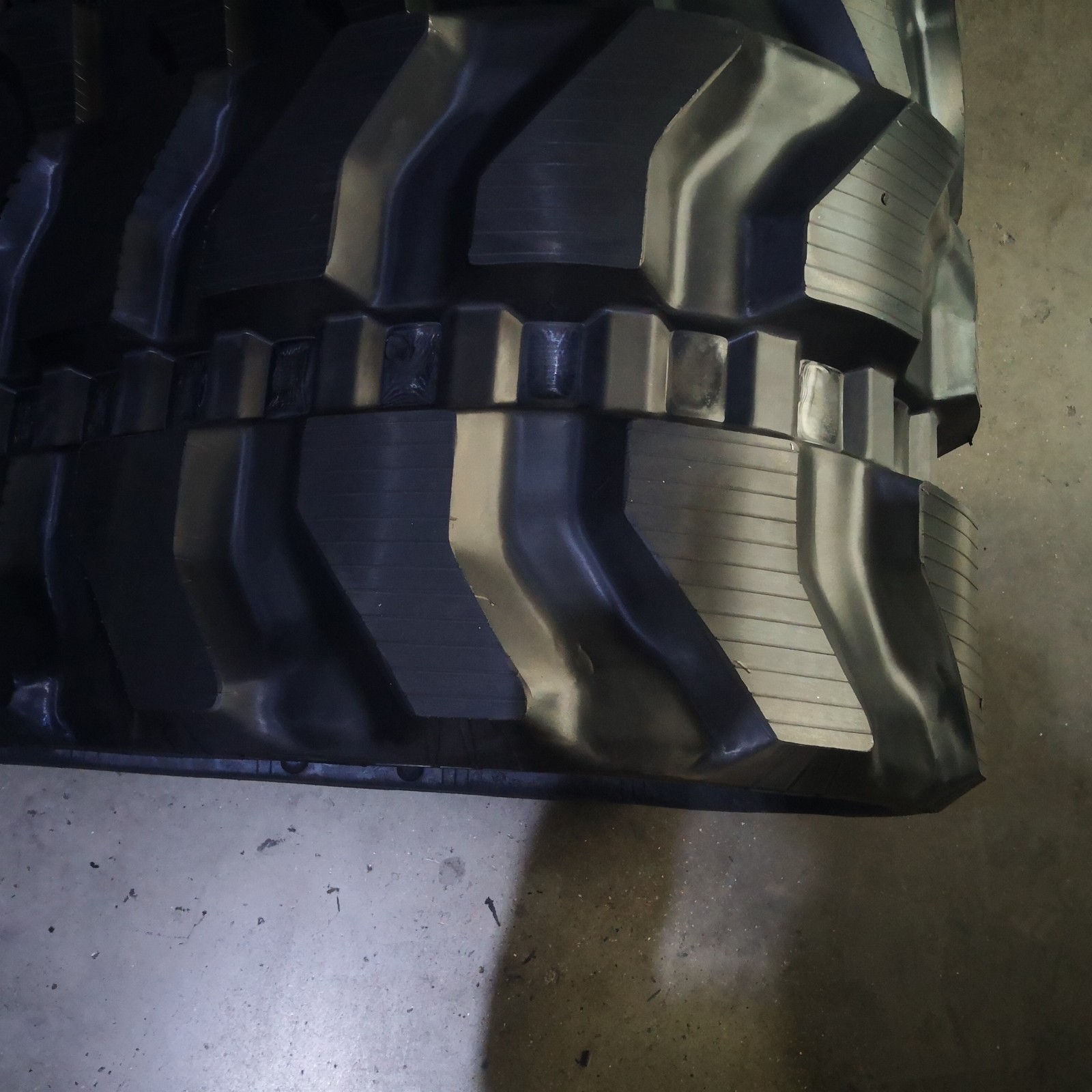 400X72.5WX76 Rubber Track for Cat 304ccr 305.5dcr 305.5ECR 305c 305dcr - Image 2