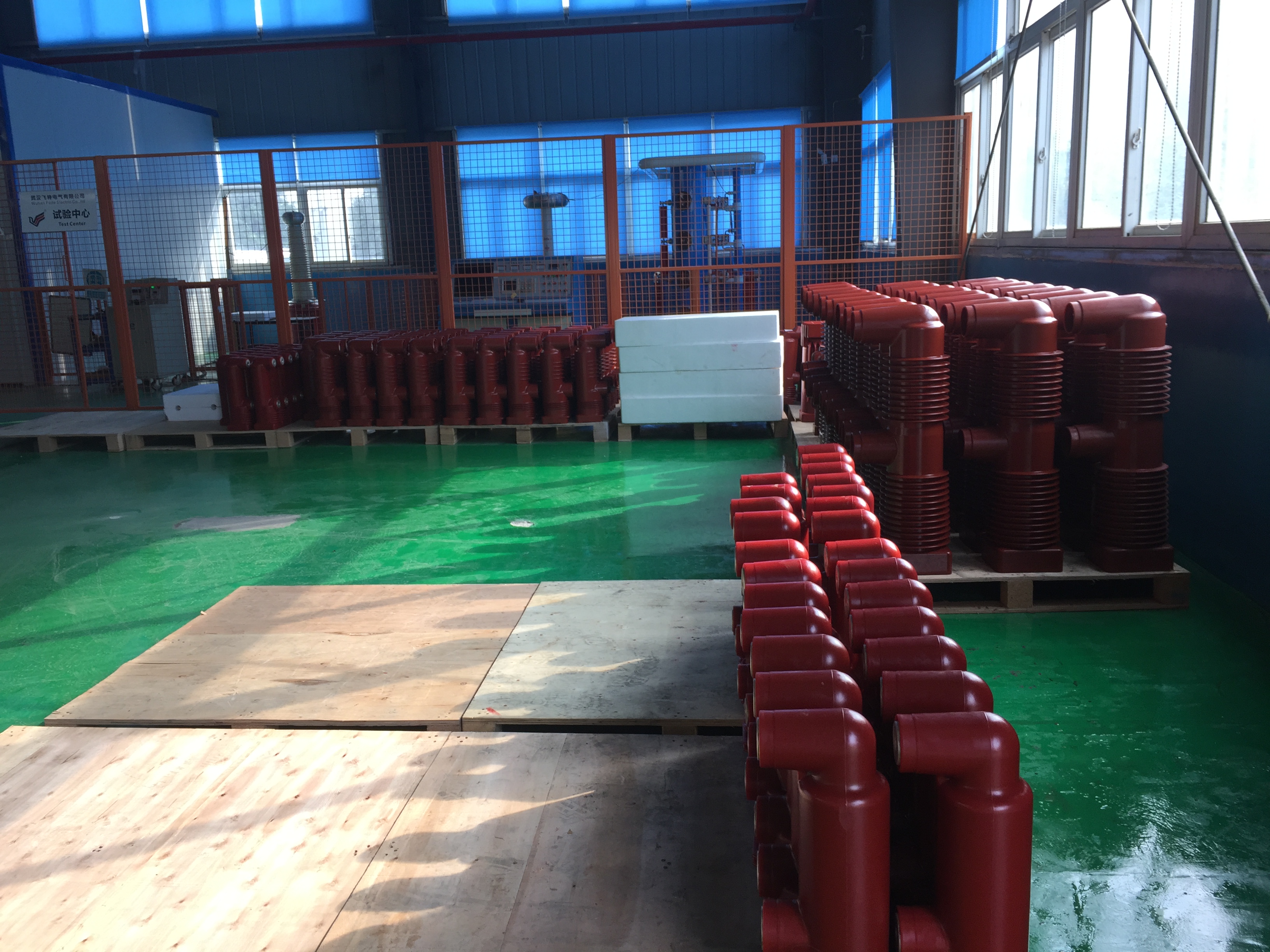 40.5KV Vacuum Circuit Breaker Embedded Pole