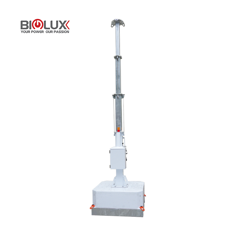 4m Square Manual Telescopic Mast and Base for Solar Street Light and Solar CCTV - Image 3