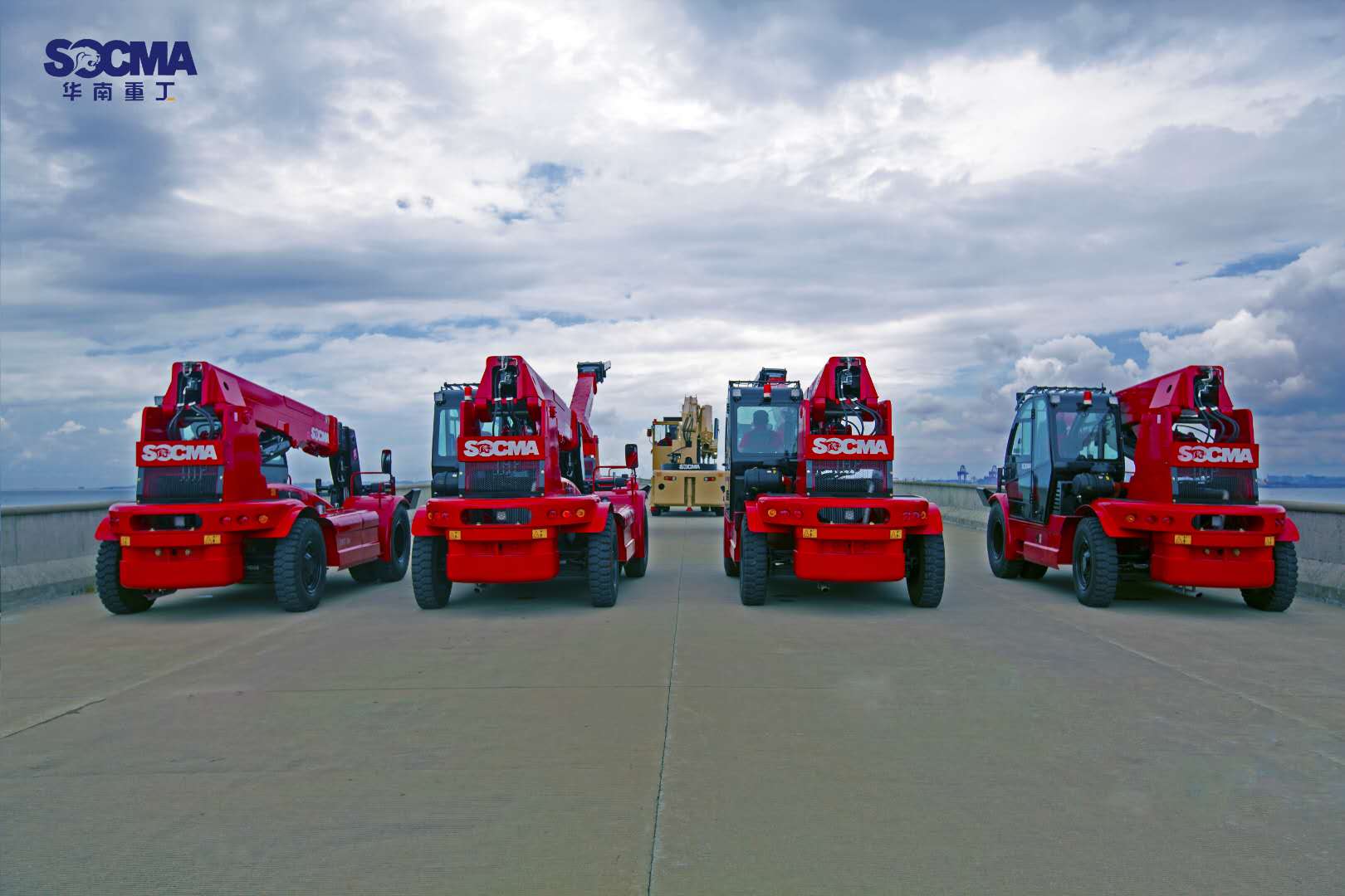 5 ton telescopic crane loader option fork bucket work platform sales rental warehouse farm - Image 2