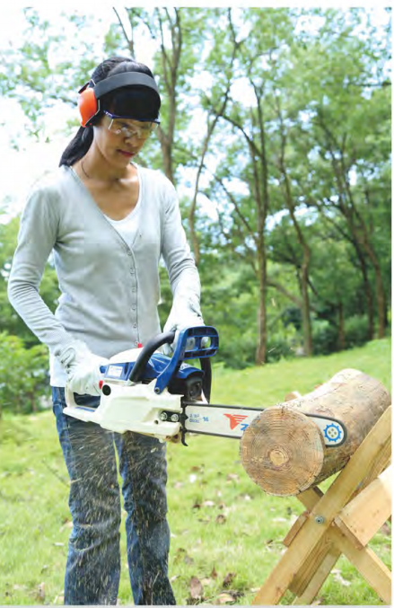 Side view of the 52cc gasoline chainsaw showing ergonomic handle