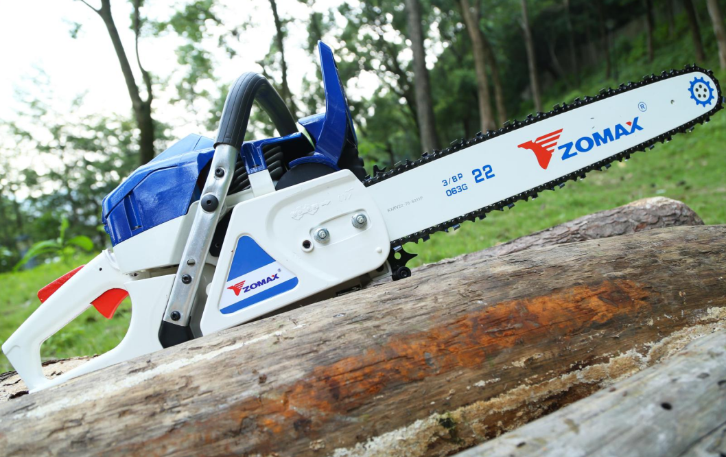 Chainsaw with 22 inch bar option