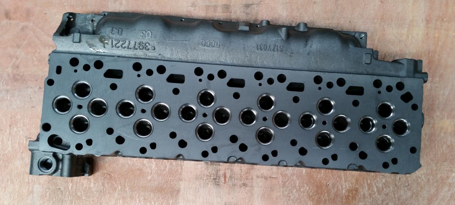 6 cylinders 24 valves ISDE6.7 QSB6.7 cylinder head 5282703 - Image 3