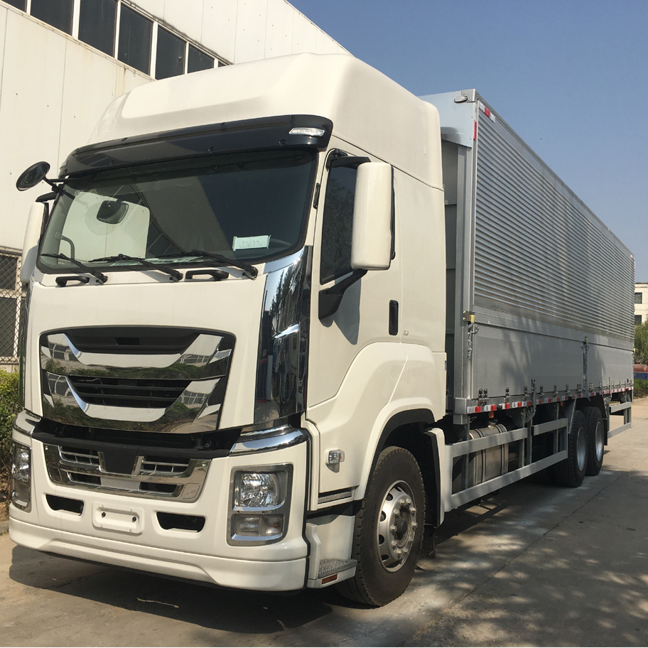 6x4 Aluminum Wingvan Truck
