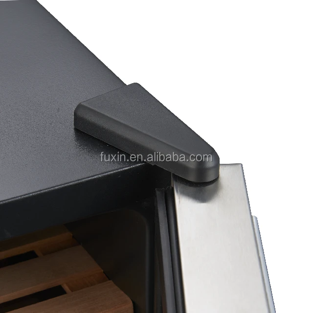 Close-up of humidor seal and frame