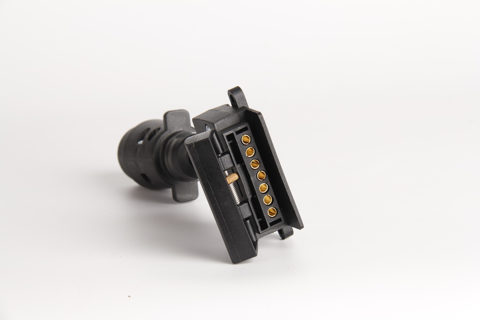 7-Pin Trailer Connector with Weatherproof Housing
