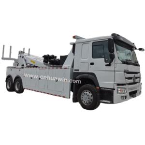 8x4 truck with integrated towing crane