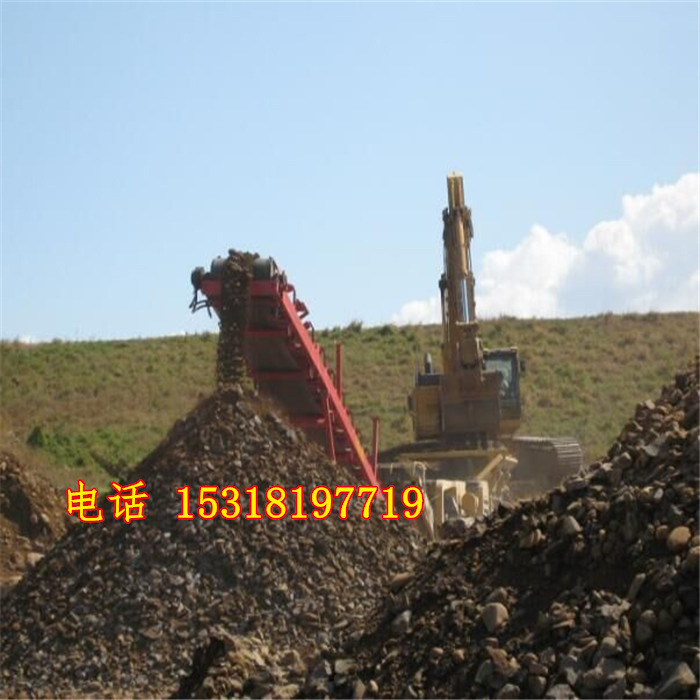 Mobile conveyor system for mining and construction