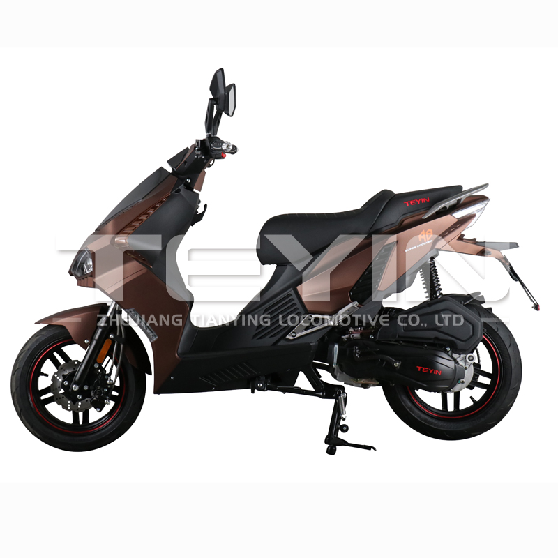 Front perspective of the A8 125cc scooter