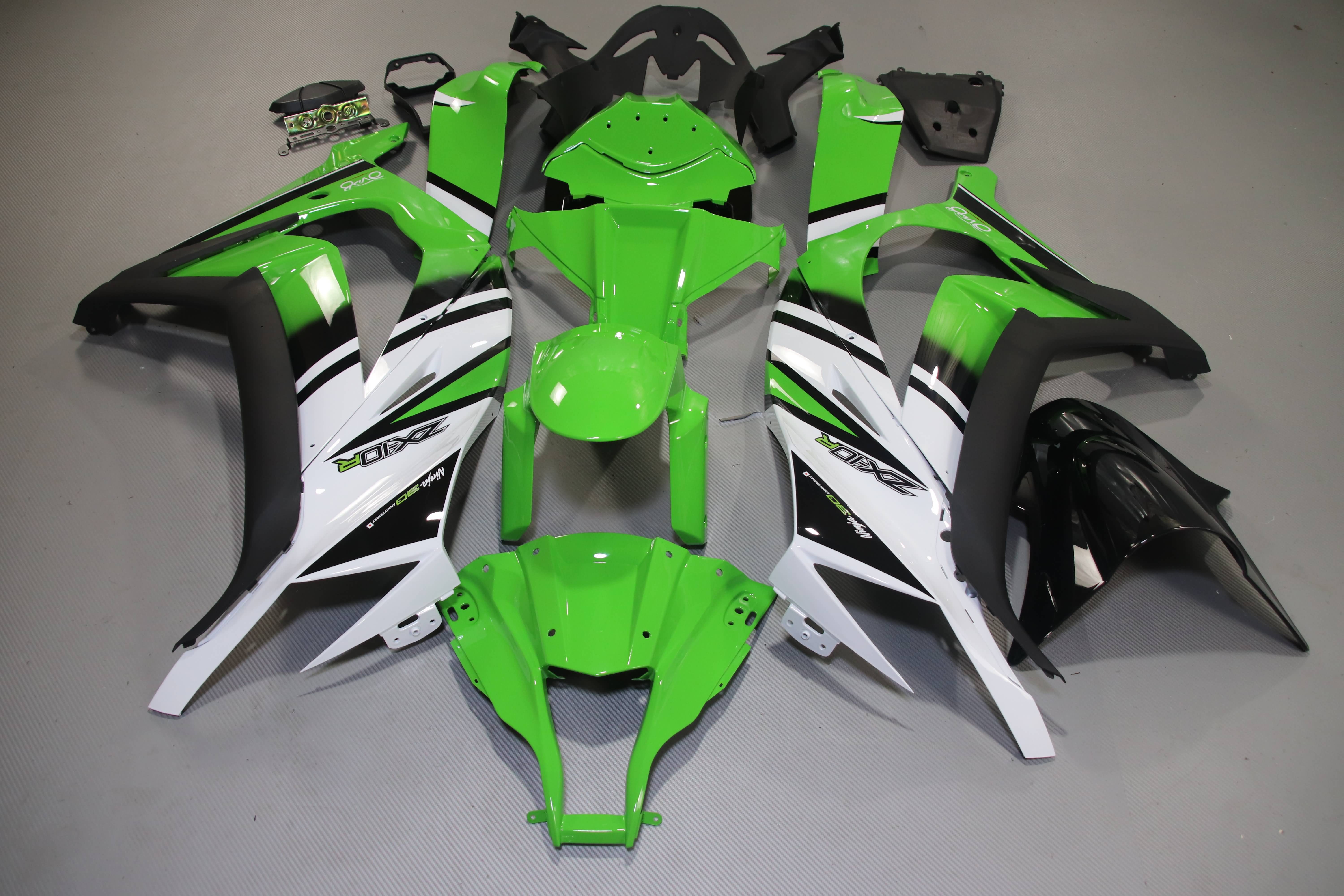 Aftermarket Kawasaki Ninja ZX10R 2011-2015 fairing mix painting - Image 3