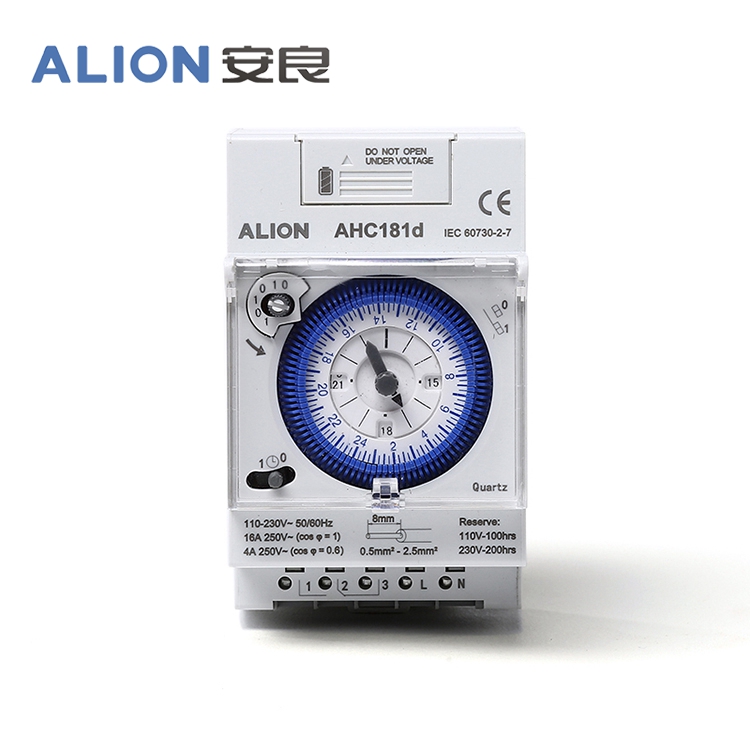 AHC181d Rechargeable Battery Daily Analogue Time Switch - Image 3