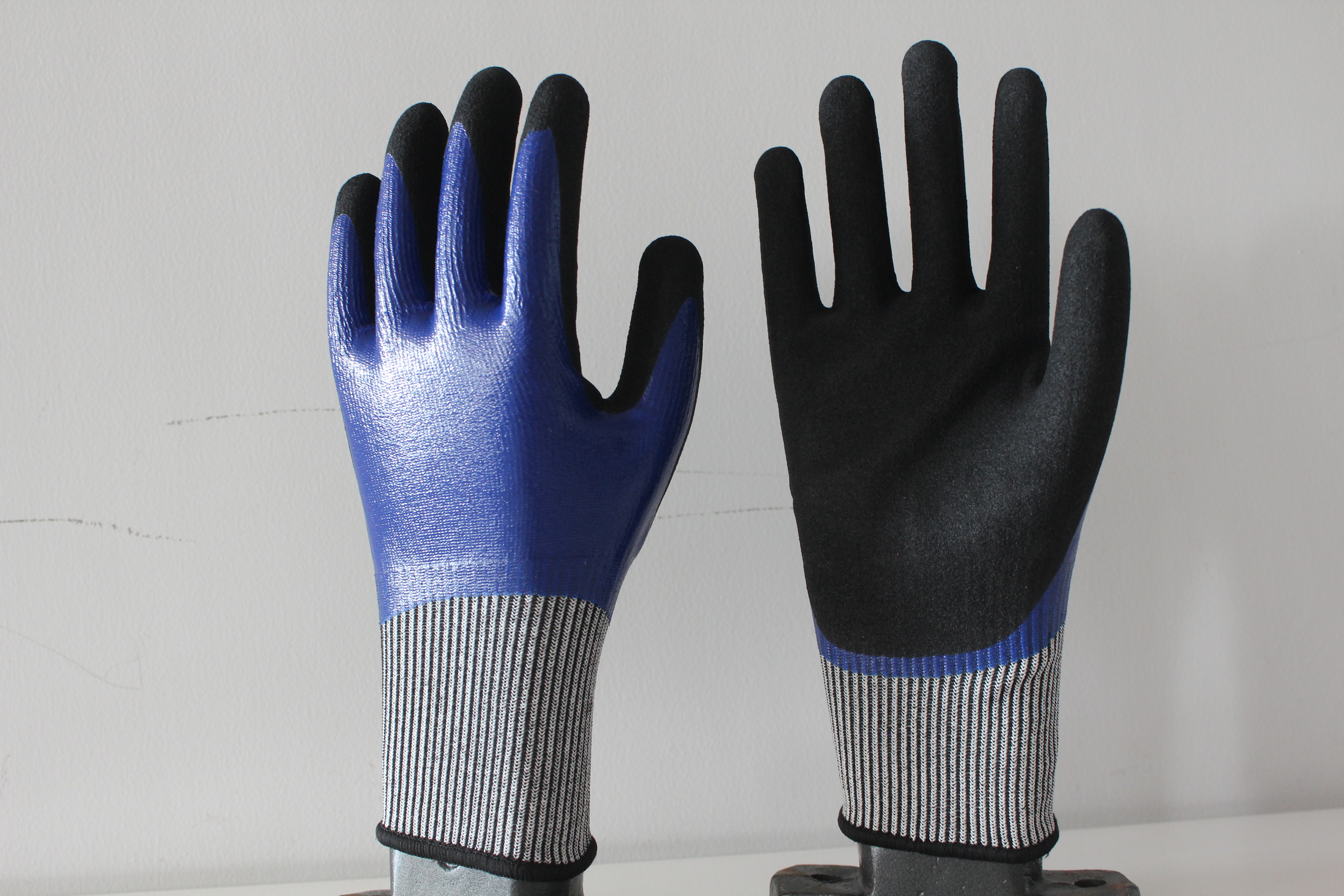 Anti-Cut Nitrile Coated Safety Gloves