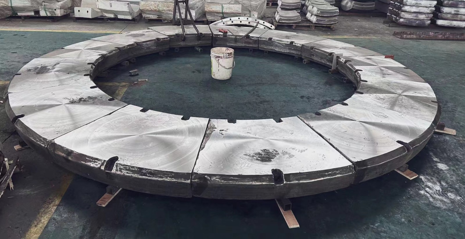 Vertical Roller Mill High Chromium Table Liner