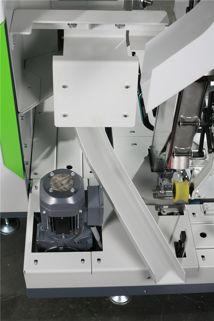 Electric motor and internal mechanics of the winder
