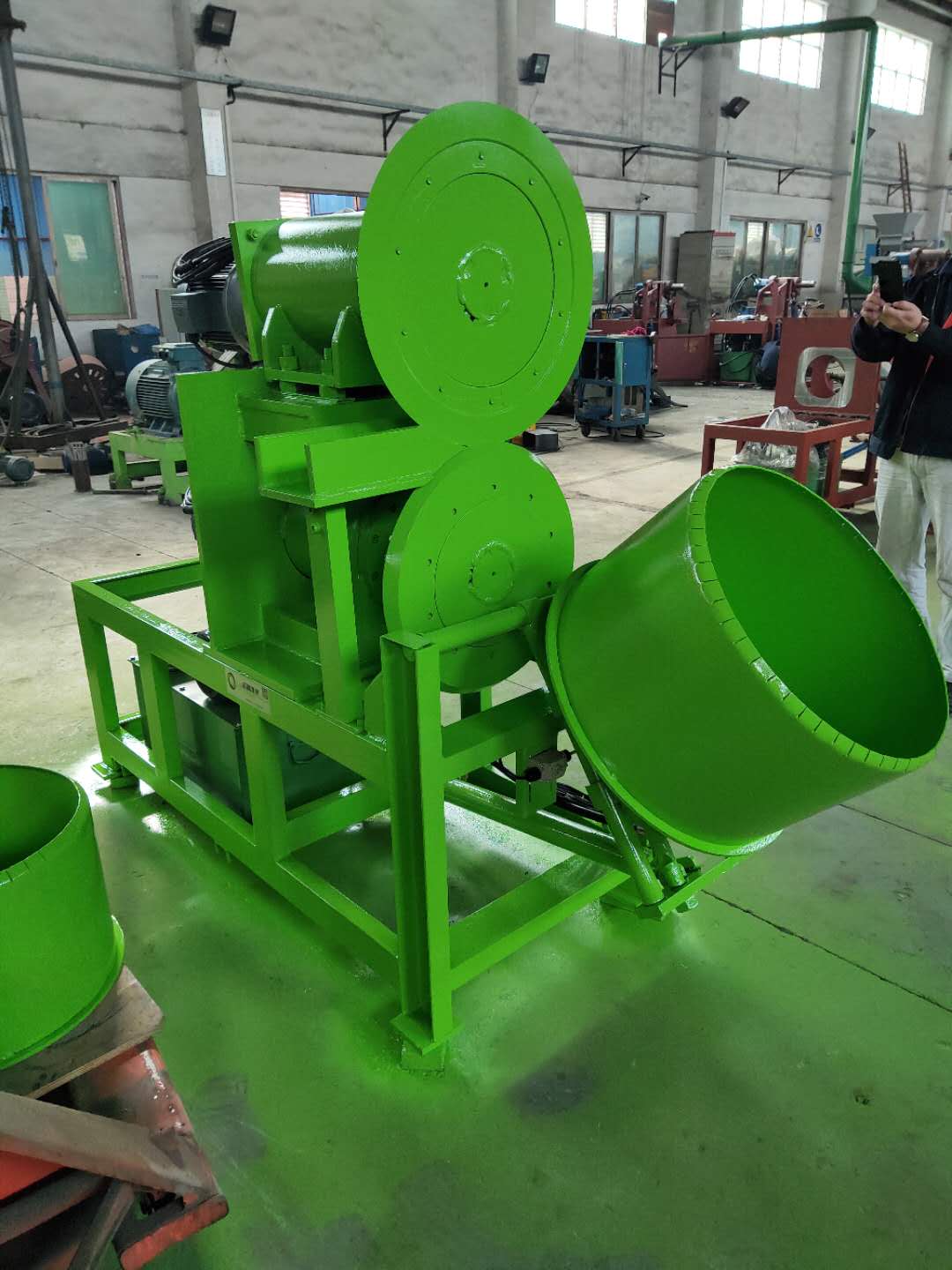 Hydraulic Scrap Tire Strip Cutter