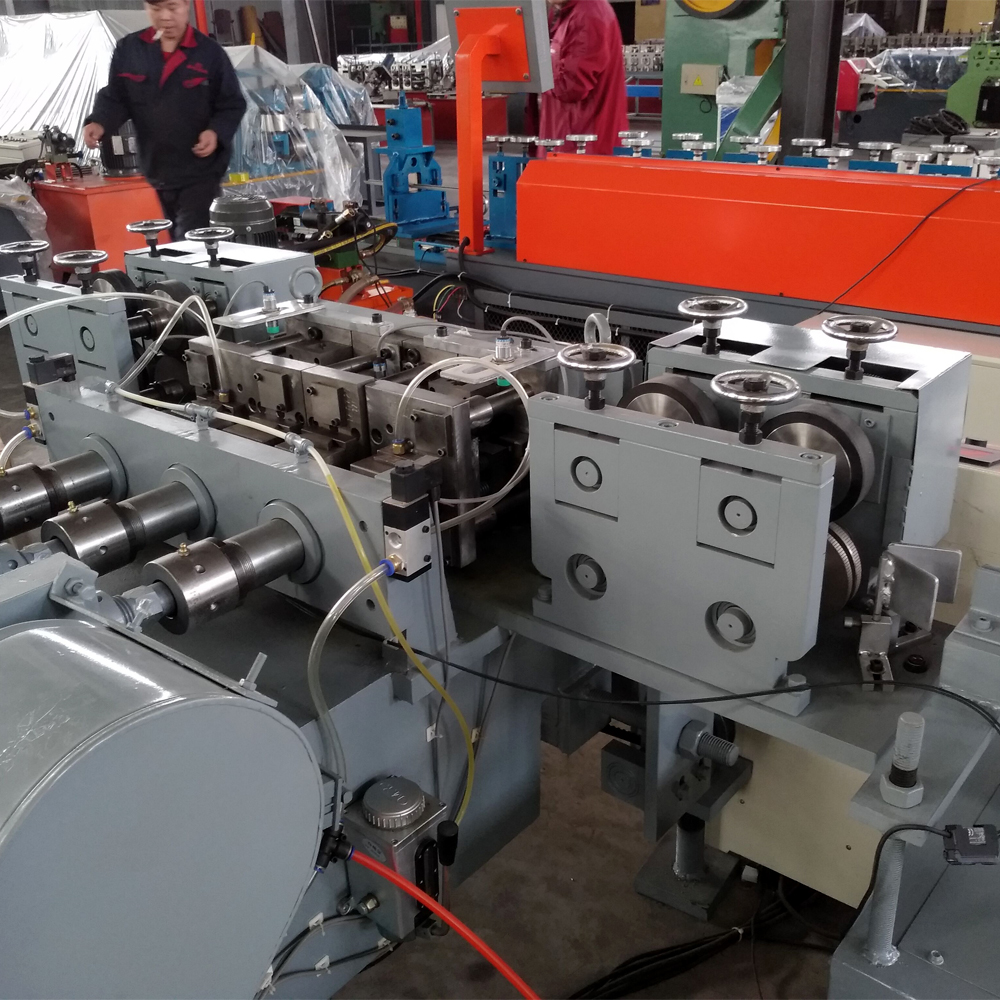 Material Feeding Section
