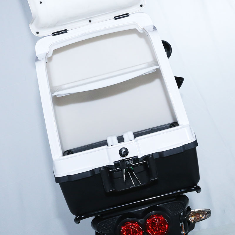 Rear cargo box with open lid