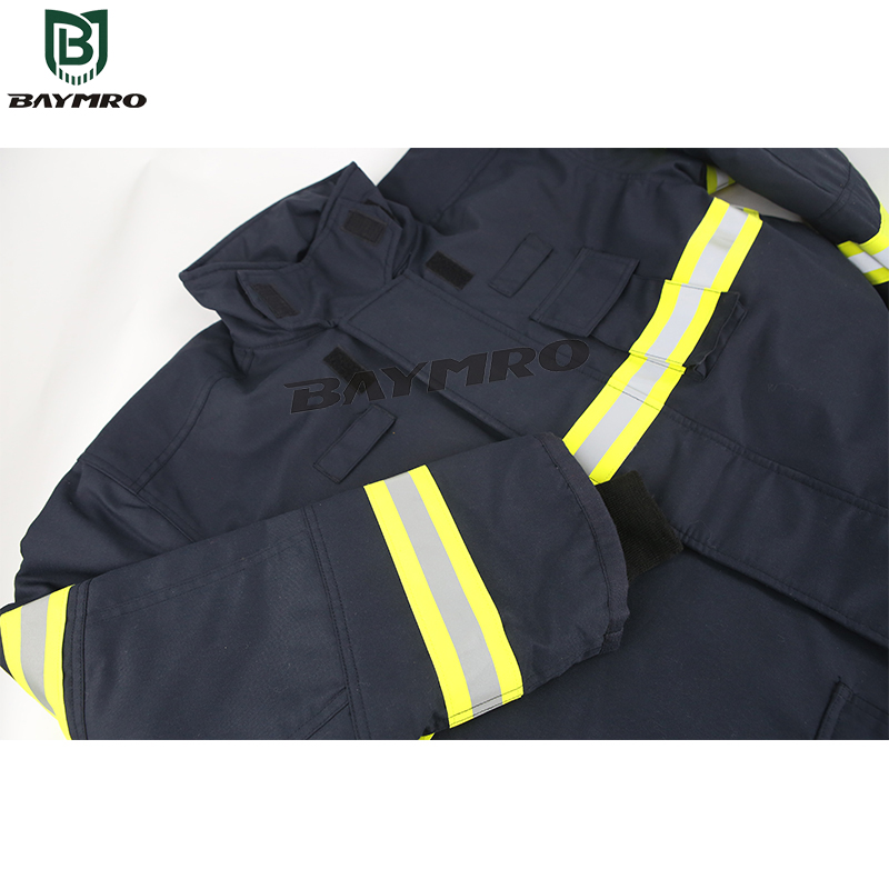 Professional Firefighting Suit with Reflective Stripes