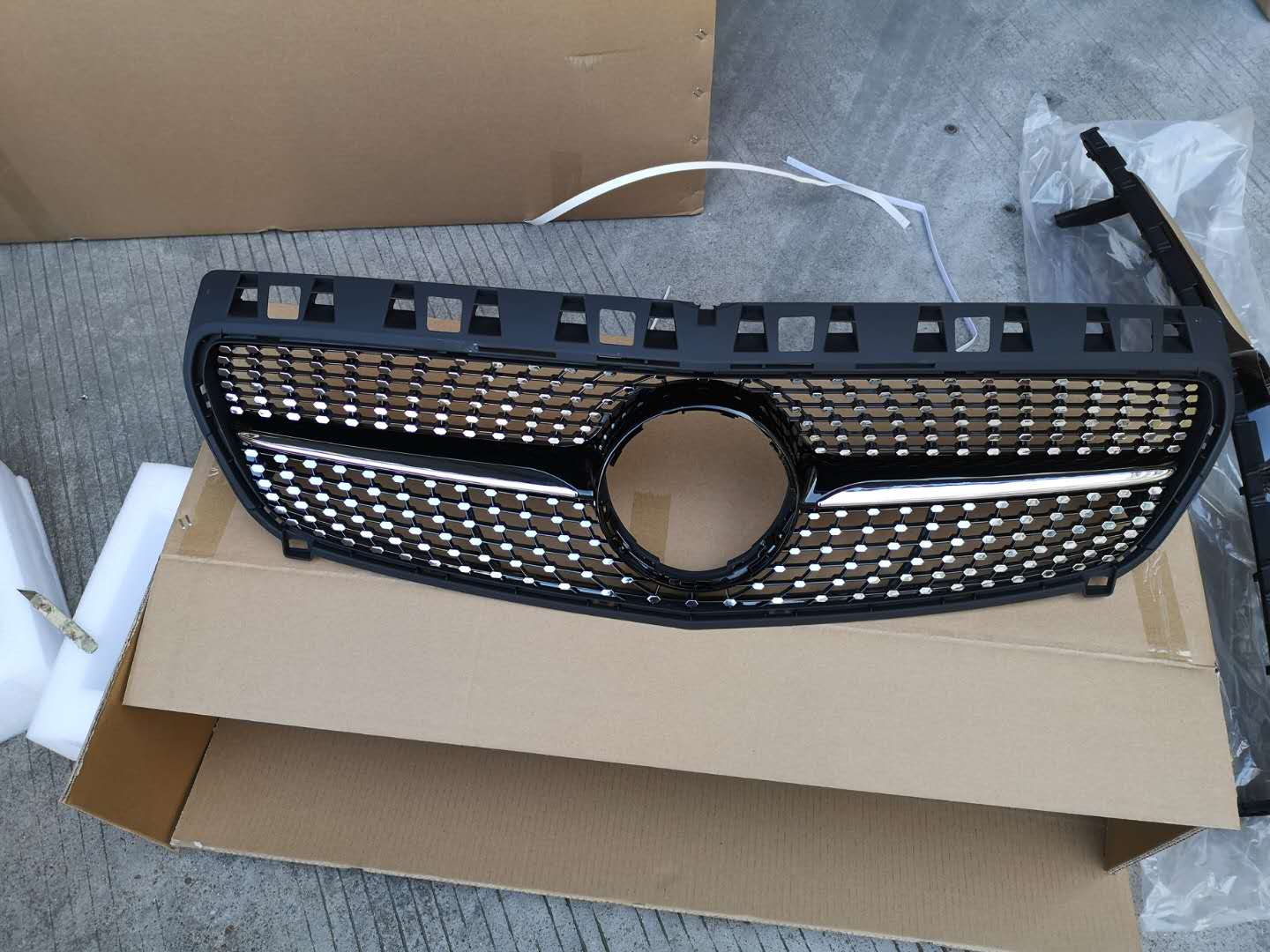 Honeycomb Mesh Front Grille for Benz A-Series W176/A45 (2013-2015)