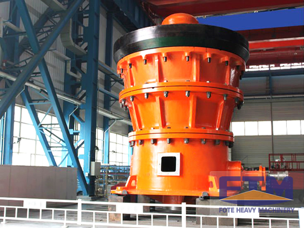 Gyratory Rock Crusher