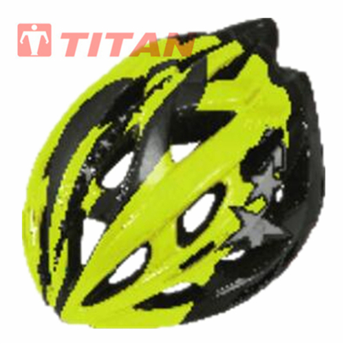 Lightweight bicycle helmet with adjustable straps