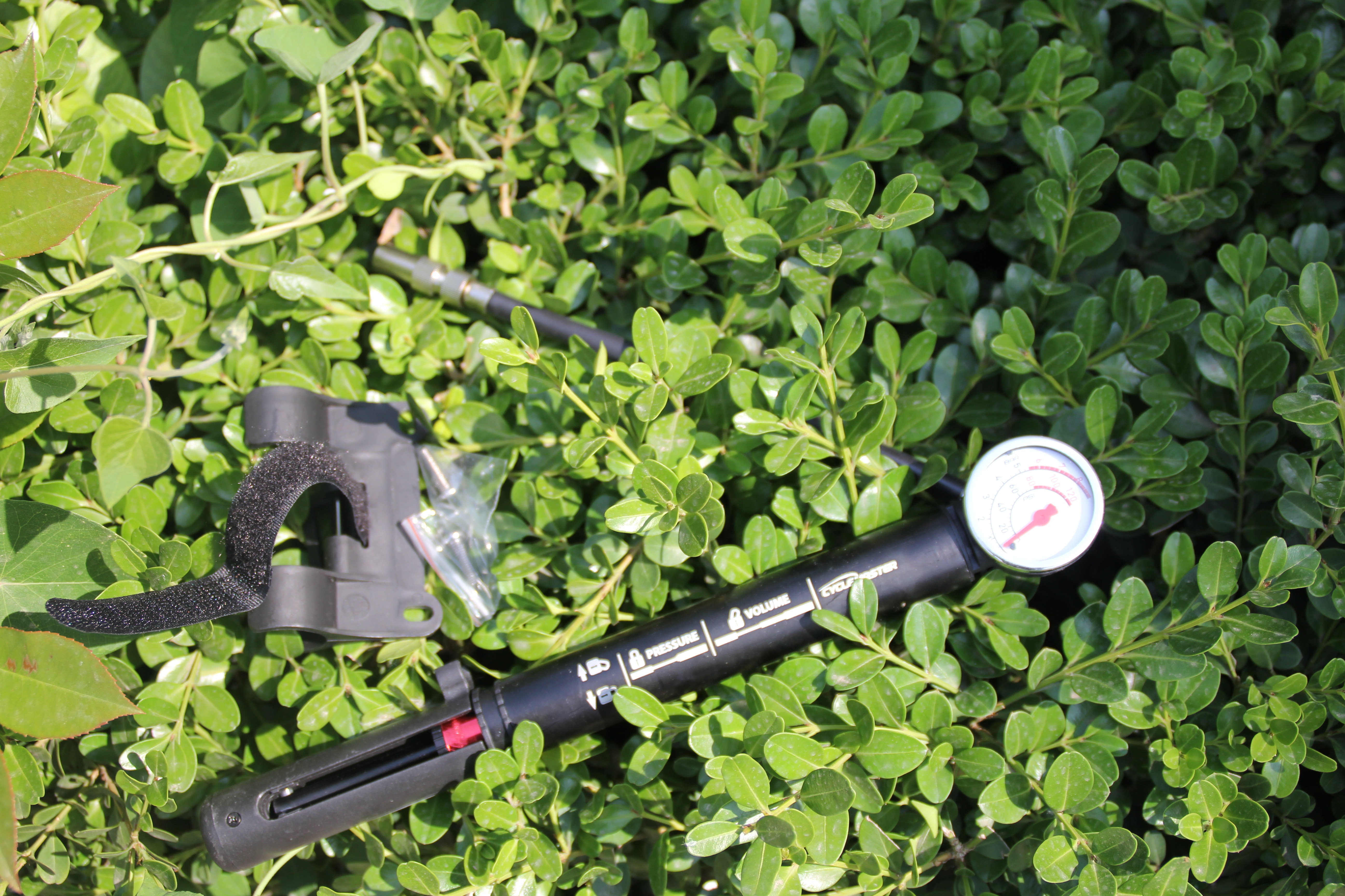 Compact Bicycle Tire Inflator with Gauge