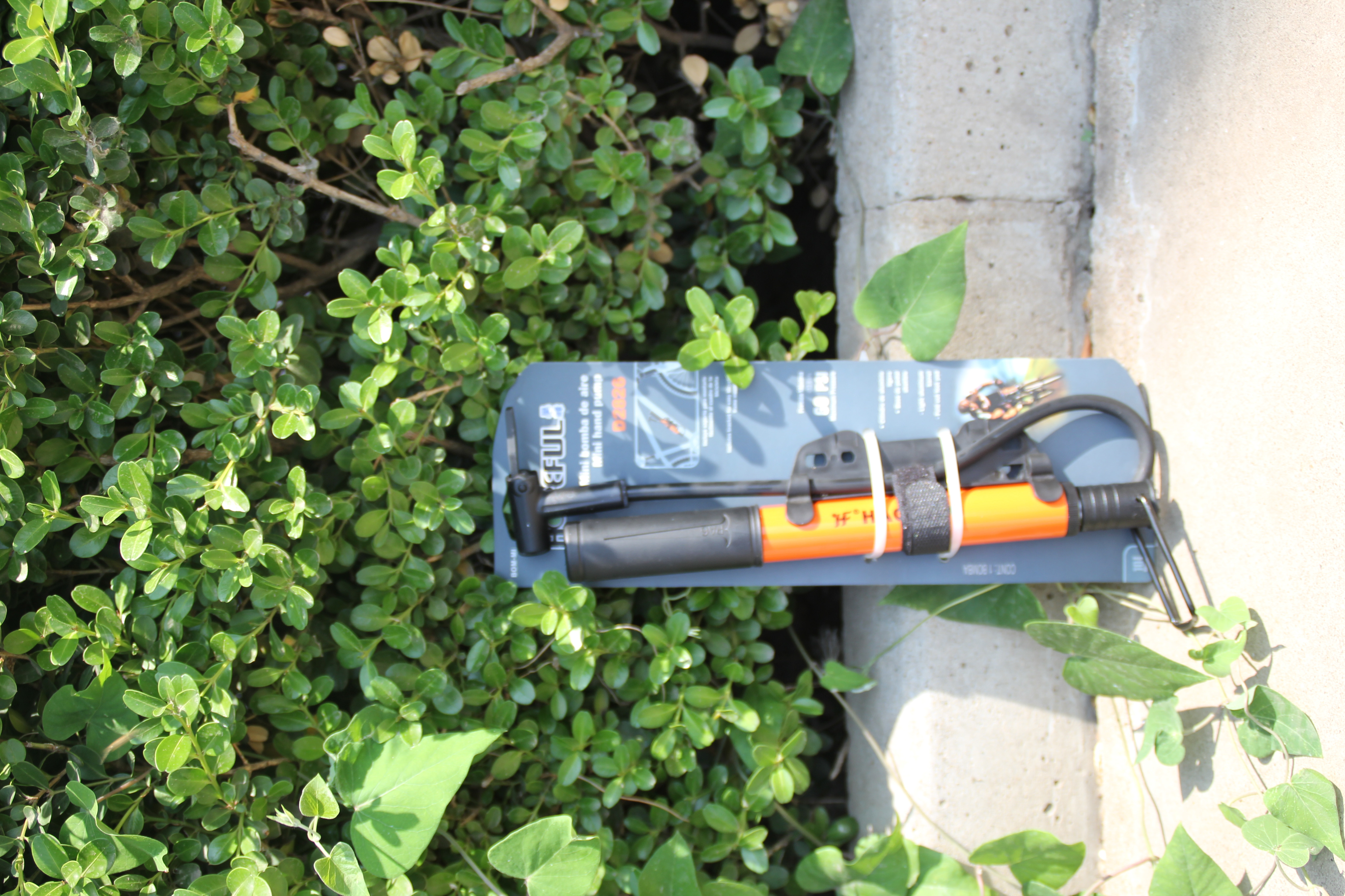 bicycle pump - Image 2