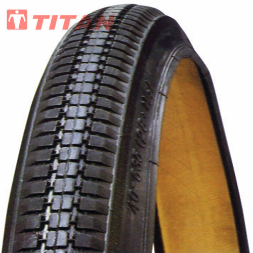Pneumatic rubber bicycle tyre with 28x1.1/2 markings